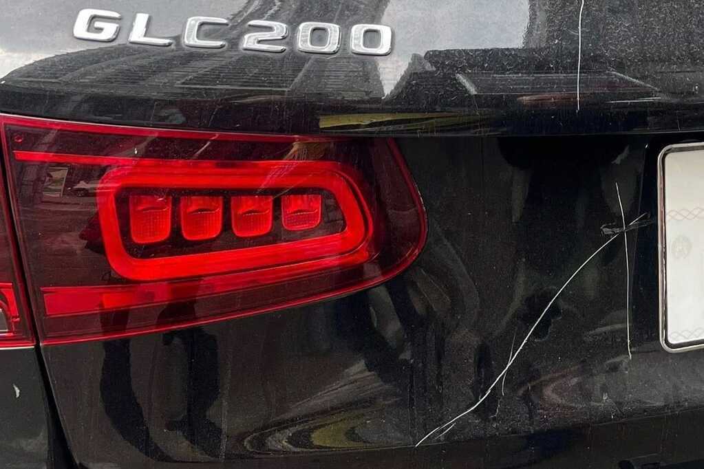 Vụ đập gương, cào xước Mercedes ở Hà Nội: Công an kết luận tổng thiệt hại