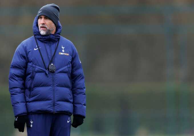 Tottenham chỉ có 13 cầu thủ đấu Arsenal