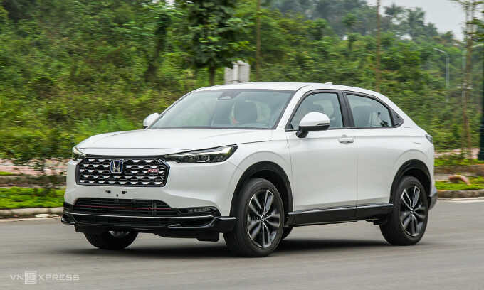 Honda HR-V hybrid giảm giá 34 triệu đồng