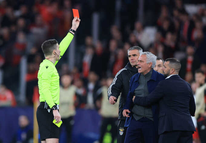 Mourinho đã hết thời đỉnh cao?