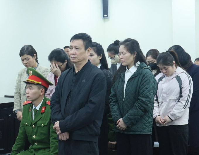 Hai trùm buôn lậu 546 kg vàng bị tuyên 10 năm tù