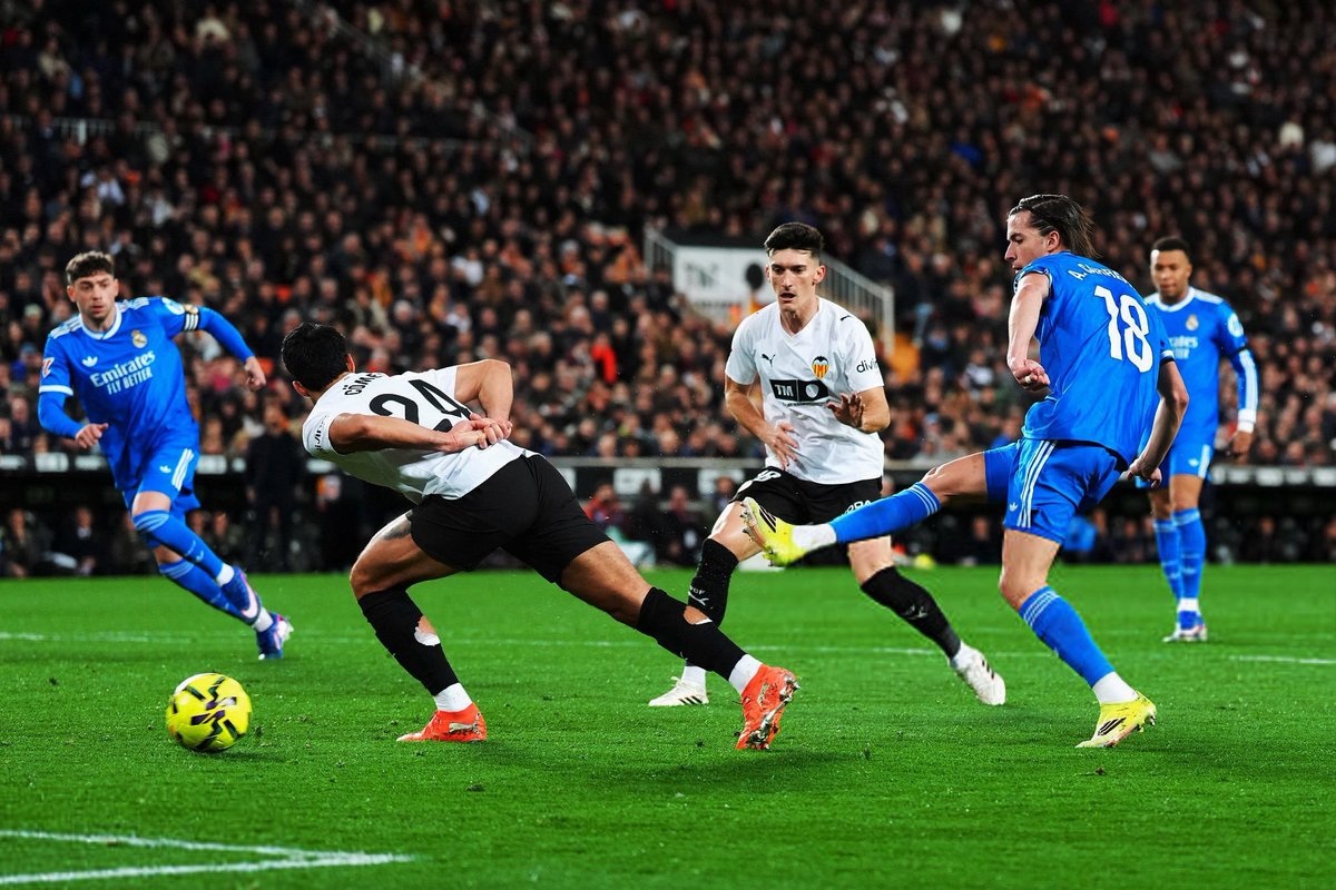 Mbappe lập công, Real Madrid đánh bại Valencia