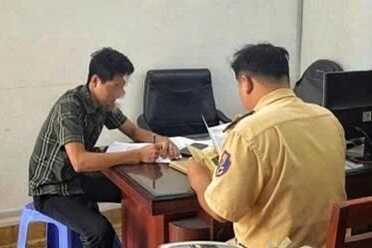Tài xế mở cửa ô tô gây tai nạn ở TPHCM bị phạt 5 triệu đồng