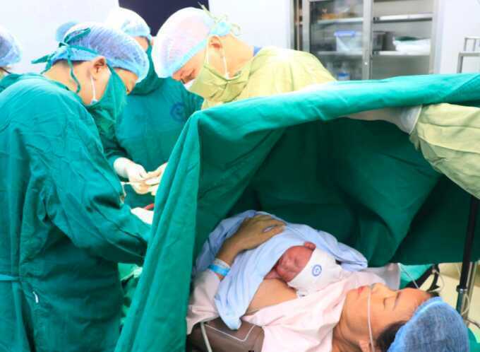 Sinh con ở tuổi 60