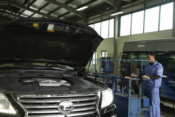 Cục Đăng kiểm lý giải nguyên nhân kiểm định khí thải xe diesel phải đạp hết ga