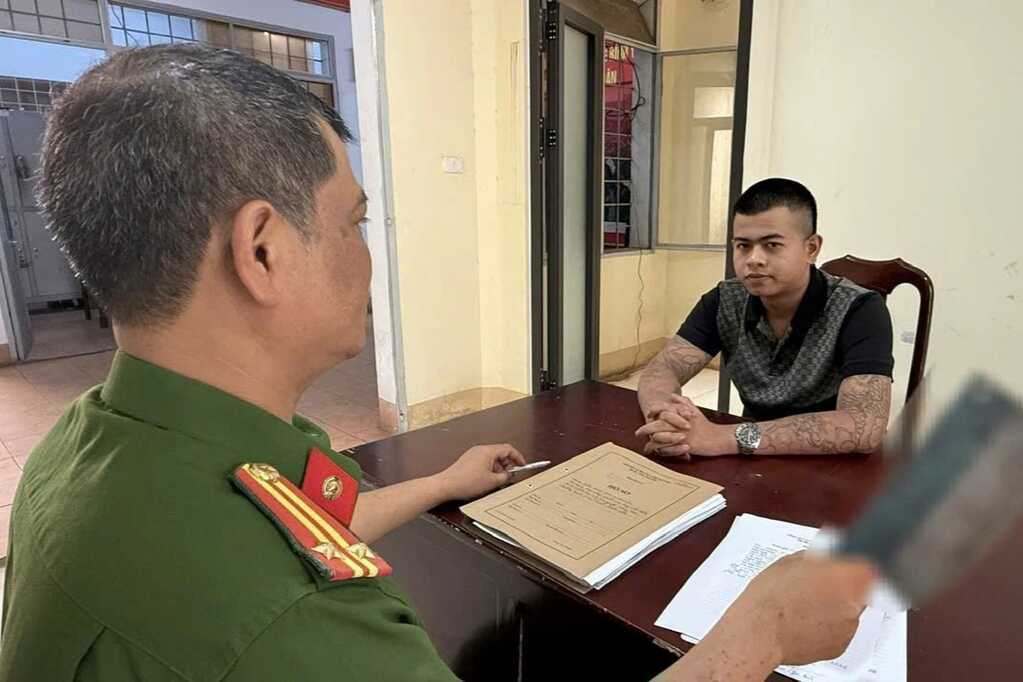 Thanh niên 18 tuổi lấy dao của quán nhậu chém người