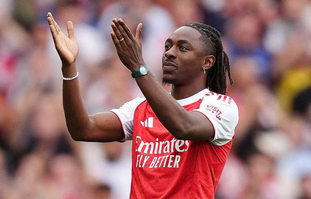 Arsenal tá hỏa với chấn thương của Eze