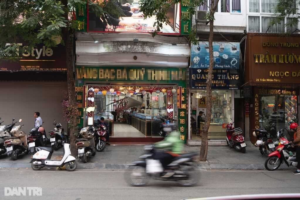 Chuyên gia lý giải việc giá vàng biến động chưa từng có