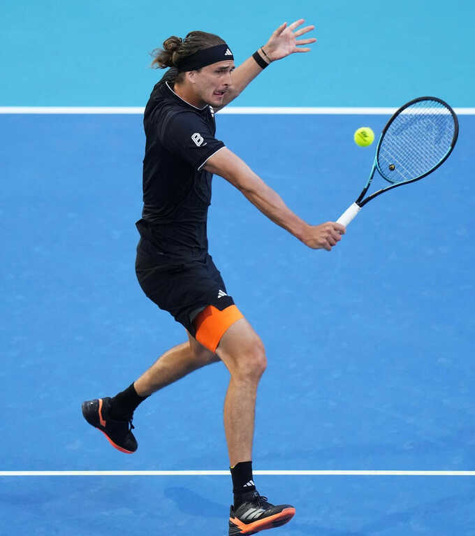 Zverev lập cột mốc 25 bán kết Masters, hẹn đấu Sinner
