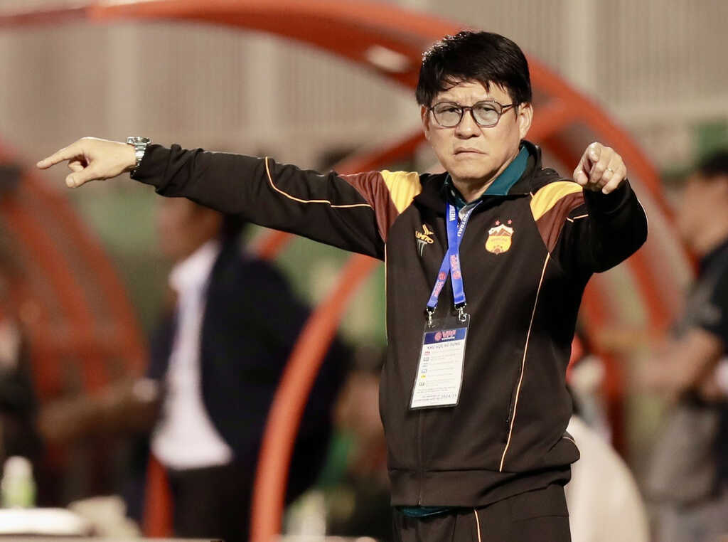 HLV Vũ Tiến Thành bất ngờ dẫn dắt CLB Ninh Bình