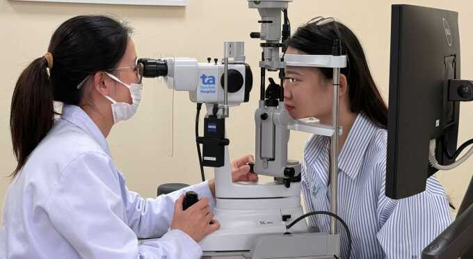 Mờ mắt thoáng qua cảnh báo bệnh gì?