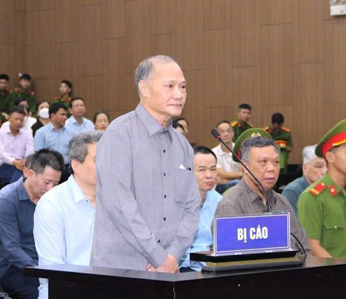 Cựu thứ trưởng nông nghiệp bị đề nghị 4-5 năm tù vì nhận quà 4,5 tỷ đồng