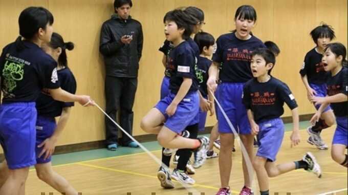 Chuyên gia mách bài tập nhảy 3 lần mỗi tuần giúp trẻ cao vượt trội