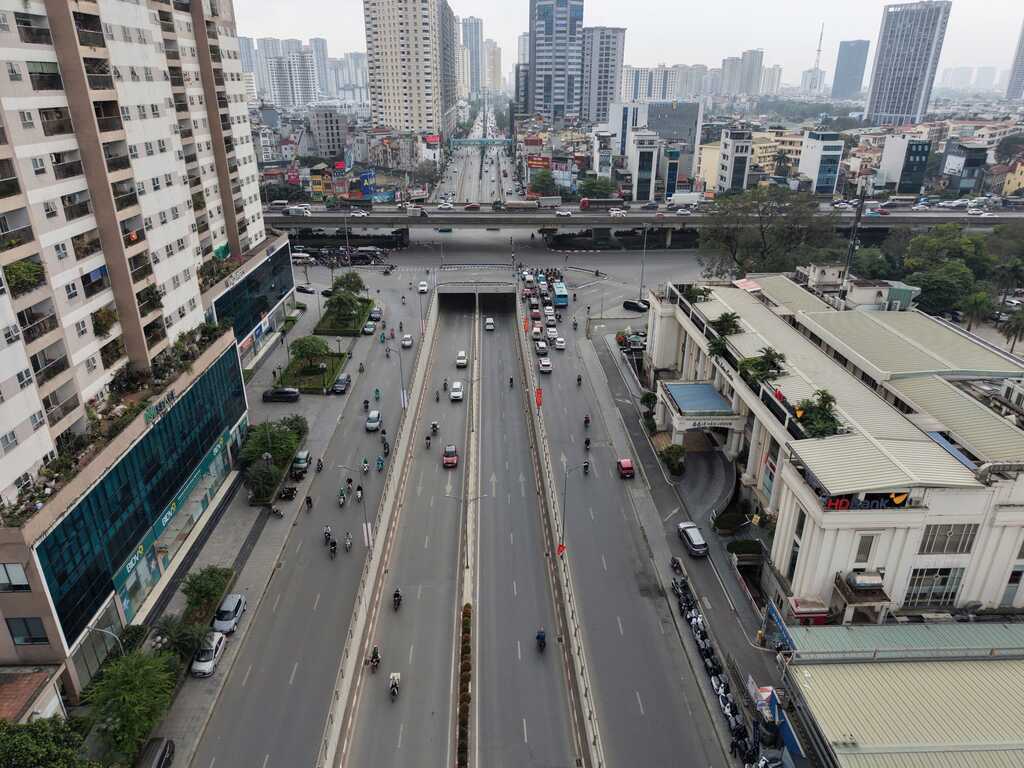 Hà Nội tổng vệ sinh toàn bộ cầu và hầm chui