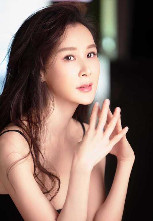 Mỹ nhân `Tiểu Lý phi đao` sống tự tại