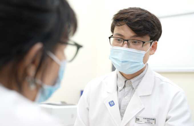 Khàn tiếng do polyp dây thanh