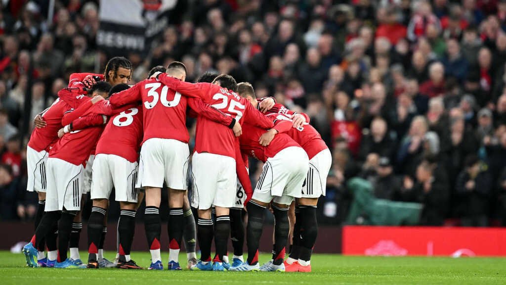 MU thua sốc Leeds ngay trên sân nhà