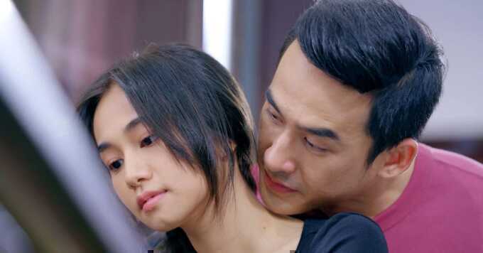 Phim `Bóng ma hạnh phúc` gây tranh luận