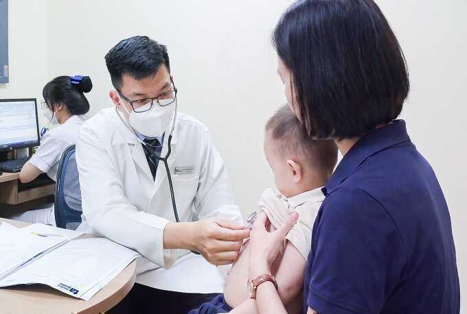 Ban tím - dấu hiệu viêm não mô cầu trở nặng