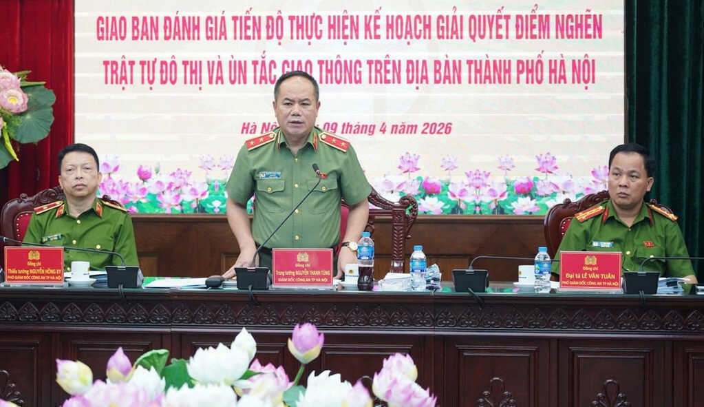 Trưởng công an phường cùng 14 cảnh sát trật tự đô thị ở Hà Nội ‘không hoàn thành nhiệm vụ’