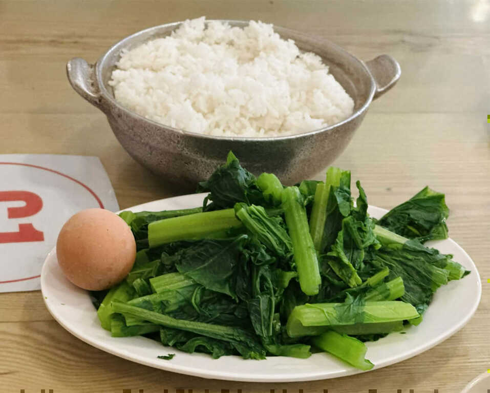 Ăn cơm trắng đều đặn, người đàn ông vẫn giảm mạnh đường huyết