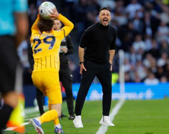 HLV De Zerbi không tin Tottenham sẽ xuống hạng