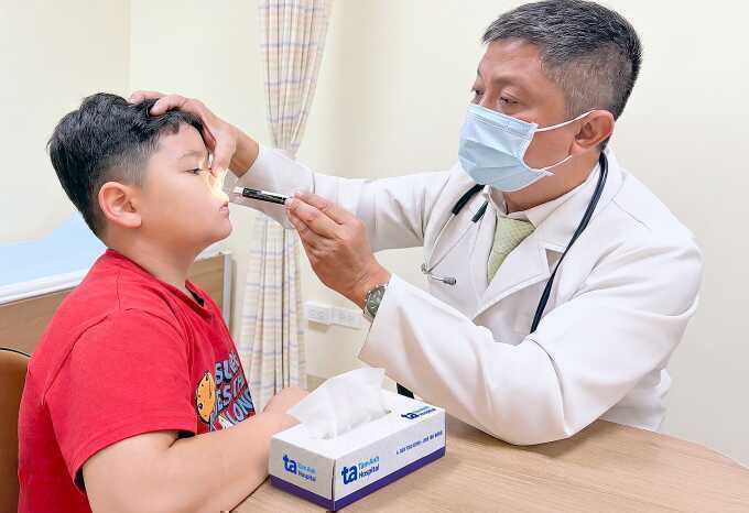 Khi nào trẻ chảy máu cam cần đi khám?