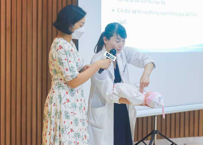 Làm gì khi trẻ sặc sữa?