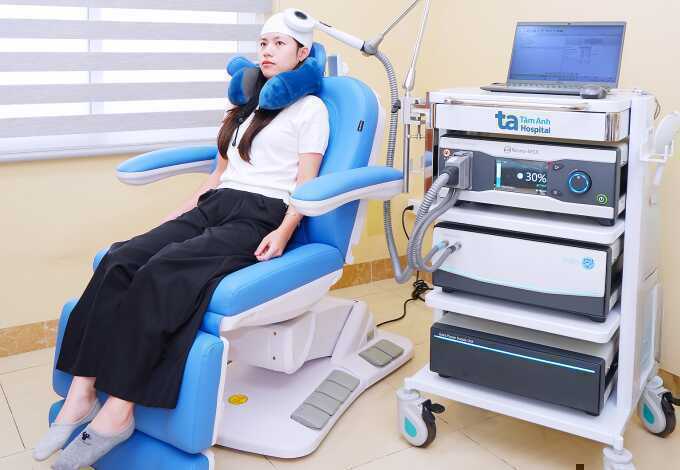 Tại sao ngủ phòng điều hòa dễ đau đầu?