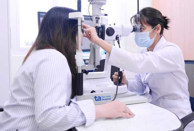 Biến chứng của viêm mống mắt thể mi