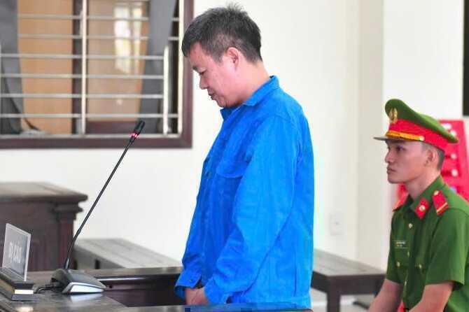 Đâm vợ 4 nhát vì đòi ly hôn, người đàn ông ở Tây Ninh lĩnh 8 năm tù