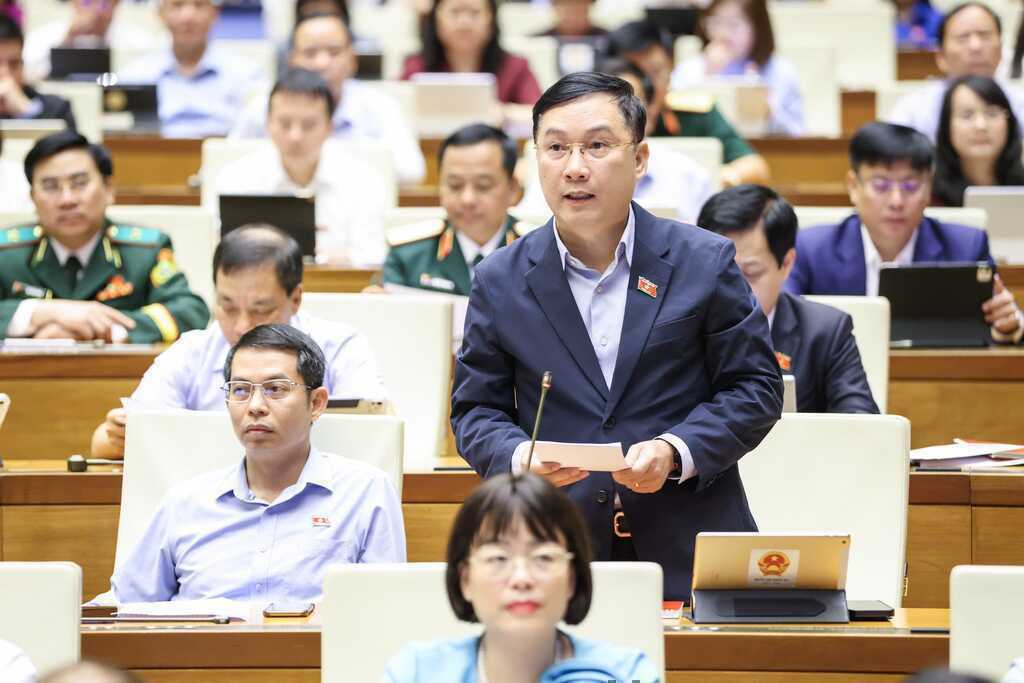 Giá nhà gấp 30 lần thu nhập, làm cật lực 30 năm không mua nổi một căn nhà