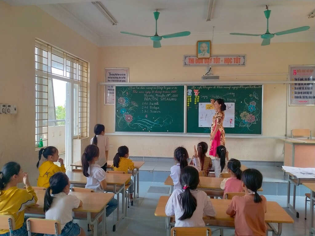 Học tiếng Anh: Chuẩn hóa đội ngũ giáo viên ‘nâng bước’ đổi mới giáo dục