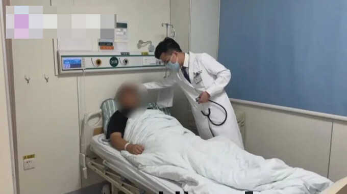 Sốt cao không dứt một tuần, người đàn ông được chẩn đoán bệnh lạ từ thú nuôi