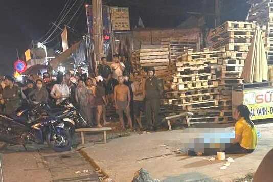 Mở nhạc to trên xe buýt, nam công nhân bị 2 đồng nghiệp đâm chết ở Tây Ninh