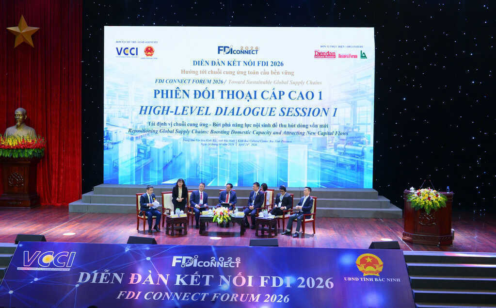FDI thế hệ mới gõ cửa: Việt Nam không thể mãi làm gia công giá rẻ
