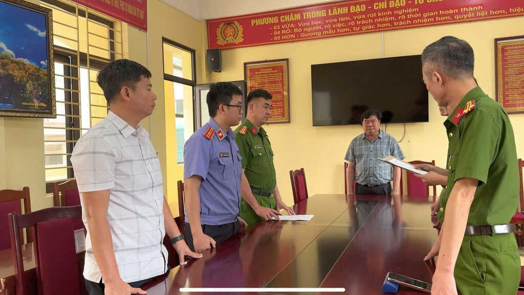 Khởi tố một giám đốc công ty vụ cột điện lăn khiến người đàn ông tử vong