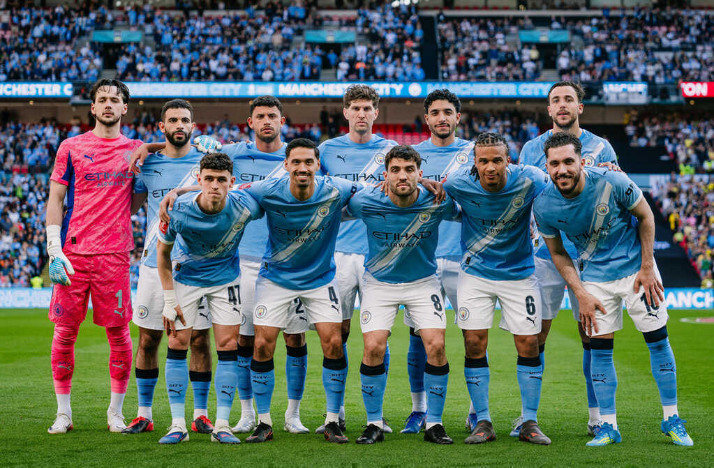 Man City giành chiến thắng siêu kịch tính vào chung kết FA Cup