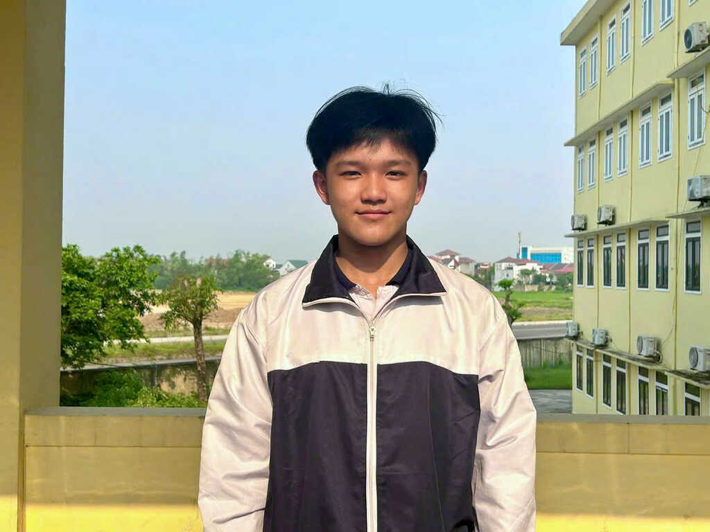 Thủ khoa học sinh giỏi lớp 10 Hà Tĩnh: `Đạt điểm tối đa 20/20, em rất bất ngờ`