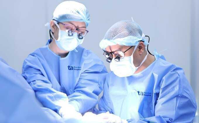 Bé trai bị phình đại tràng bẩm sinh