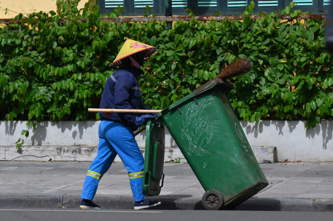 Nắng nóng tấn công não, tim thế nào