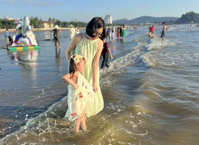Phòng ngừa cháy nắng khi đi biển