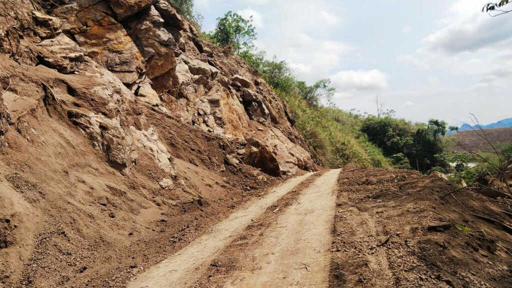 Thực hư việc người dân bị thu phí khi đi vòng tránh sạt lở