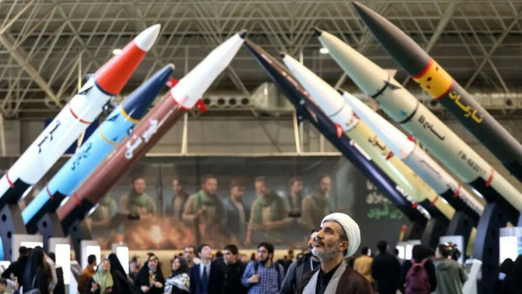 Tên lửa Raad-500 Iran tốc độ Mach 8 kinh hoàng, mọi lưới phòng không ‘bó tay’