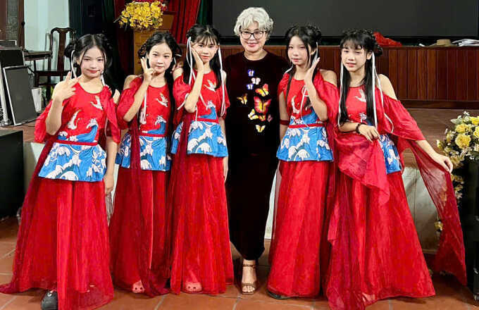 Diễn viên Thanh Tú lạc quan chữa ung thư