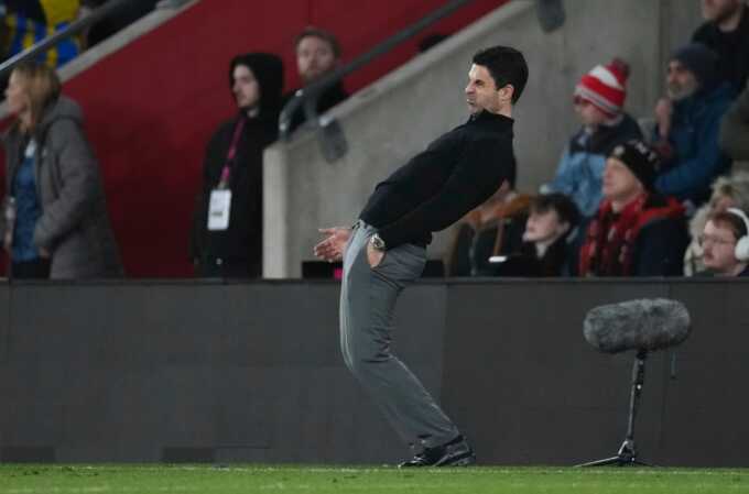 Arteta bênh vực cầu thủ Arsenal