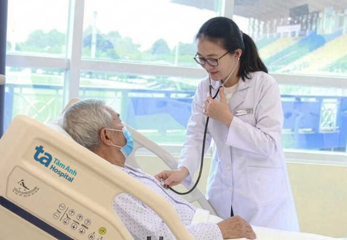 Hoại tử chân do viêm mô tế bào
