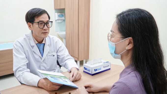 Áp xe ngực kèm ung thư vú