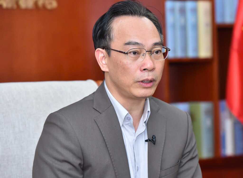 Ông Hoàng Minh Sơn giữ chức Bộ trưởng Bộ Giáo dục và Đào tạo