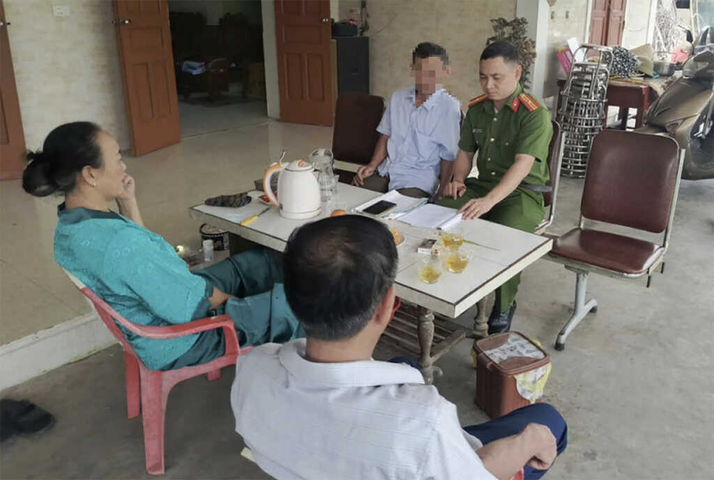 Vay tiền hàng xóm để ‘trả nợ’, người đàn ông được công an ngăn chặn kịp thời